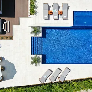  Apartmán Pino With Pool, Sauna & Jacuzzi