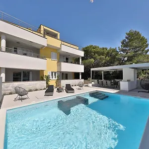  Apartmán Luxury Nada With Pool